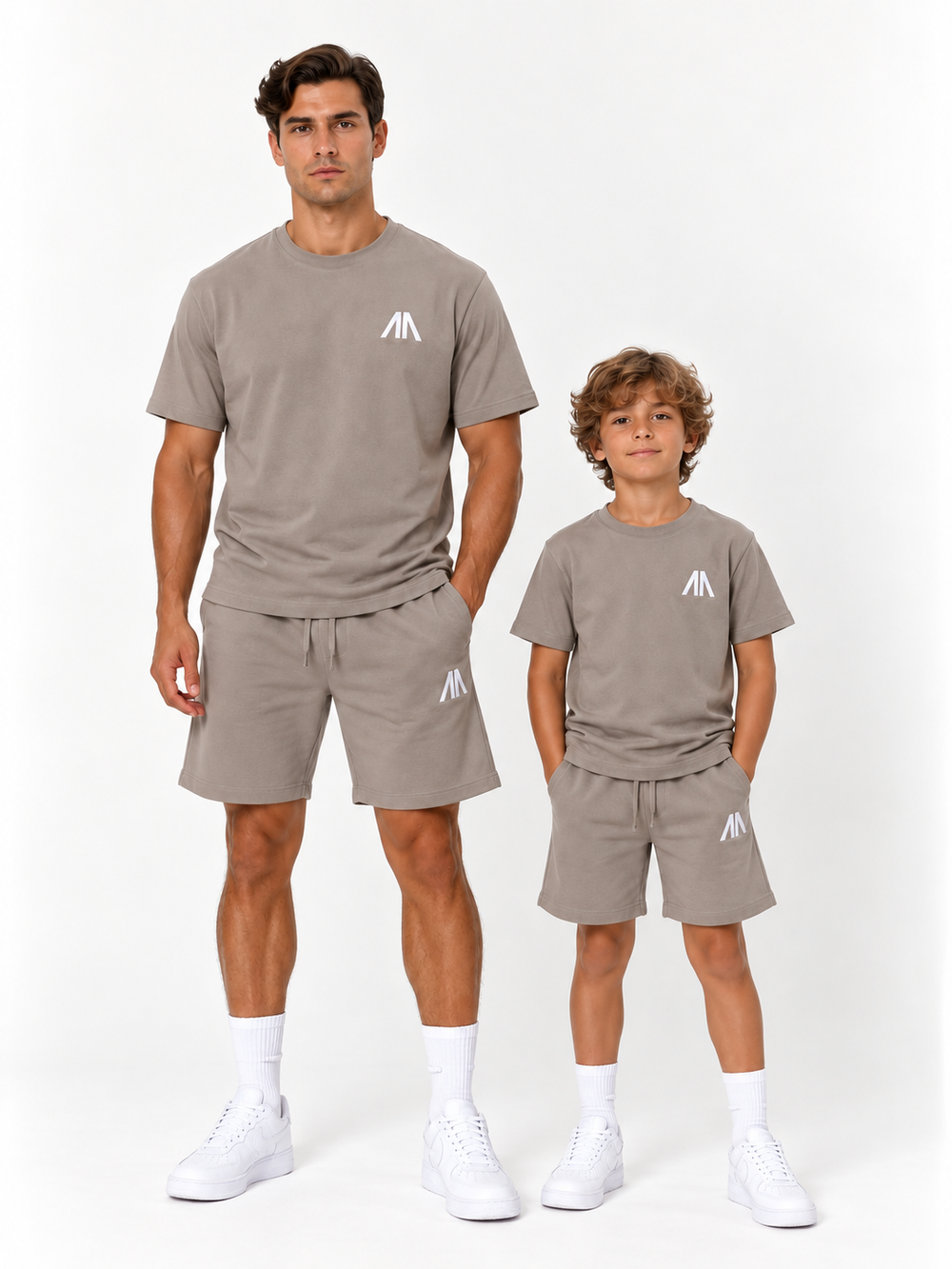 Vater + Sohn Essential Lounge Set – Taupe (2 Sets)
